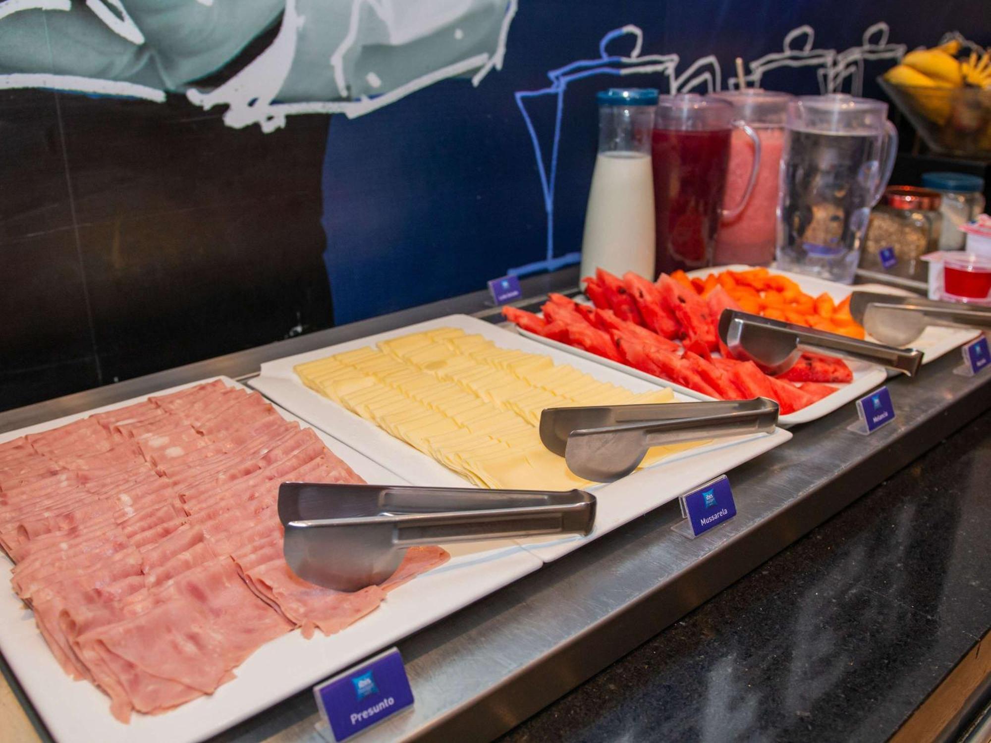 Ibis Budget Itaperuna Zewnętrze zdjęcie
